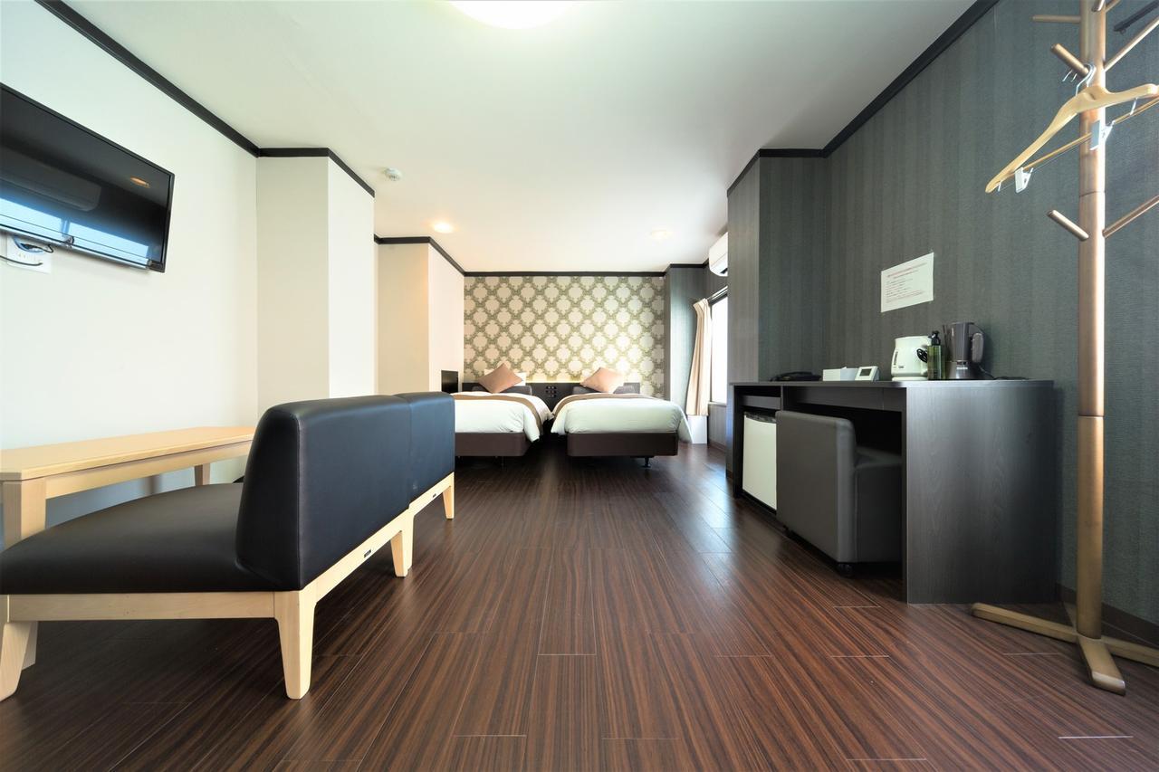 Hirakata Crystal Hotell Eksteriør bilde